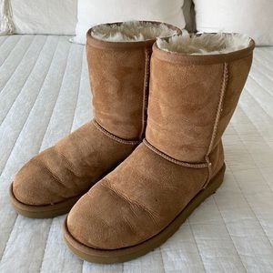 UGG classic short winter cozy boot